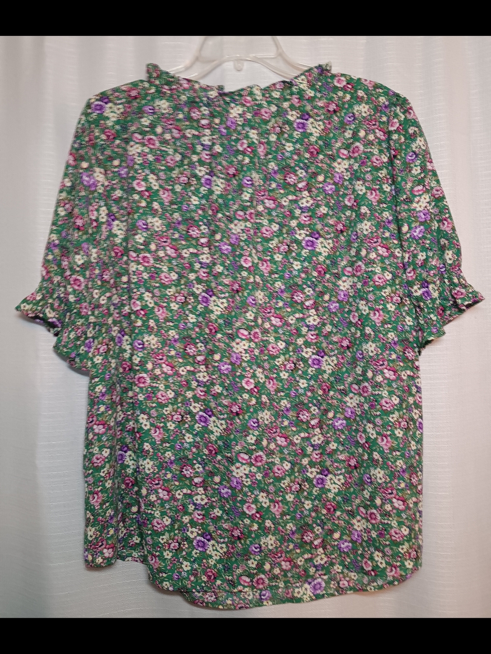 Pleione Green Floral V-Neck Puff Sleeve Blouse - Picture 4 of 4